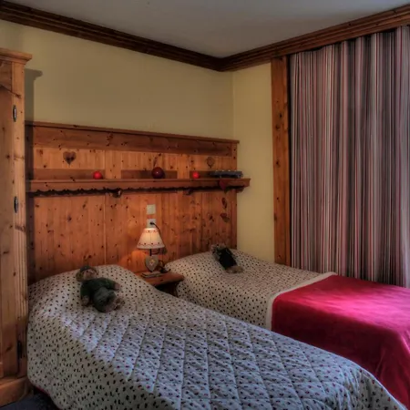 Апарт-готель Le Cheval Blanc - Village Montana