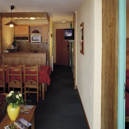 Апарт-готель Le Cheval Blanc - Village Montana Валь-Торанс