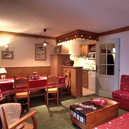 Le Cheval Blanc - Village Montana Lejlighedshotel 3*