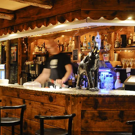 Le Cheval Blanc - Village Montana Lejlighedshotel